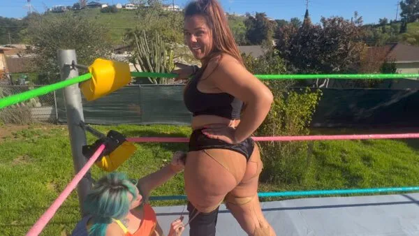 Terrible Moms Match