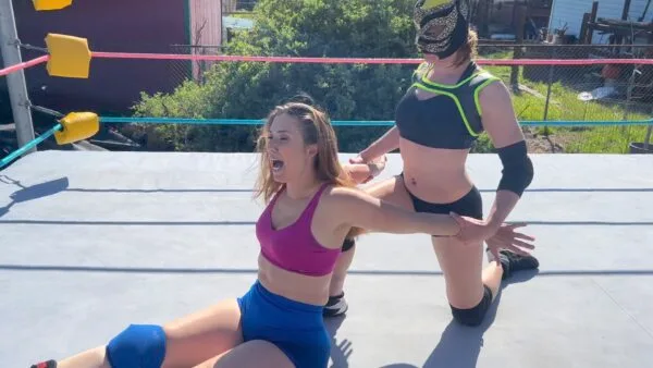 Beckie vs Tessa KO match