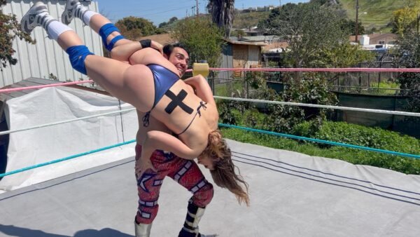KO'd Beckie Gets Squashed