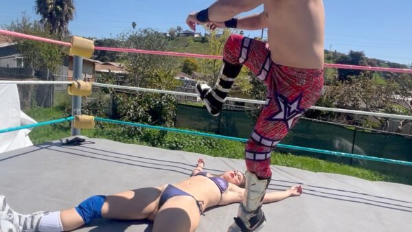 KO'd Beckie Gets Squashed