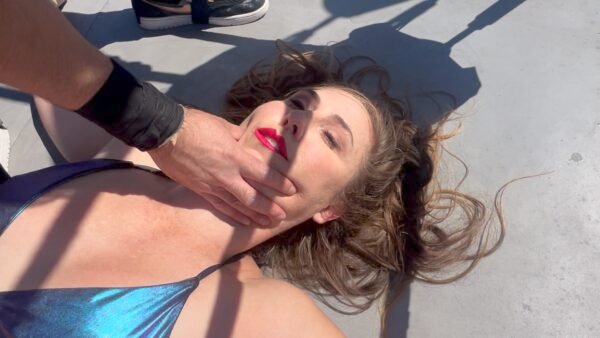 KO'd Beckie Gets Squashed