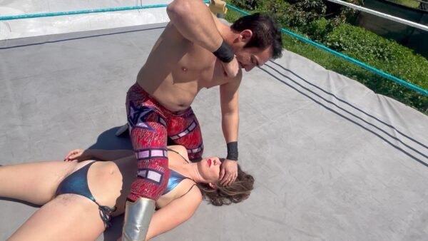 KO'd Beckie Gets Squashed
