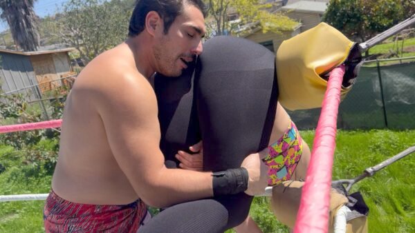 Butt Sniffing Match
