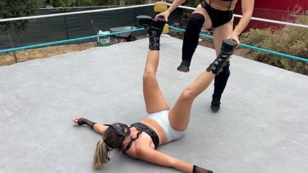 Kitty K Gets Low Blowed