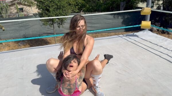 MJ Gets 4 Piledrivers