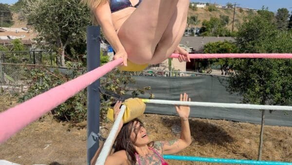 MJ Gets 4 Piledrivers