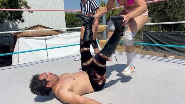 SFdomwRef6 Stinkface Domination with Ref