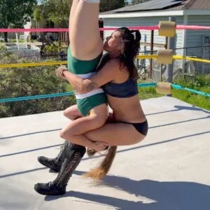 The Big D vs Beckie Piledriver Battle